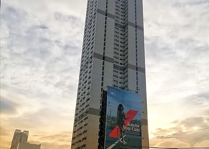Mack's Awesome Place - Urban Deca Tower Edsa Mandaluyong Manilla